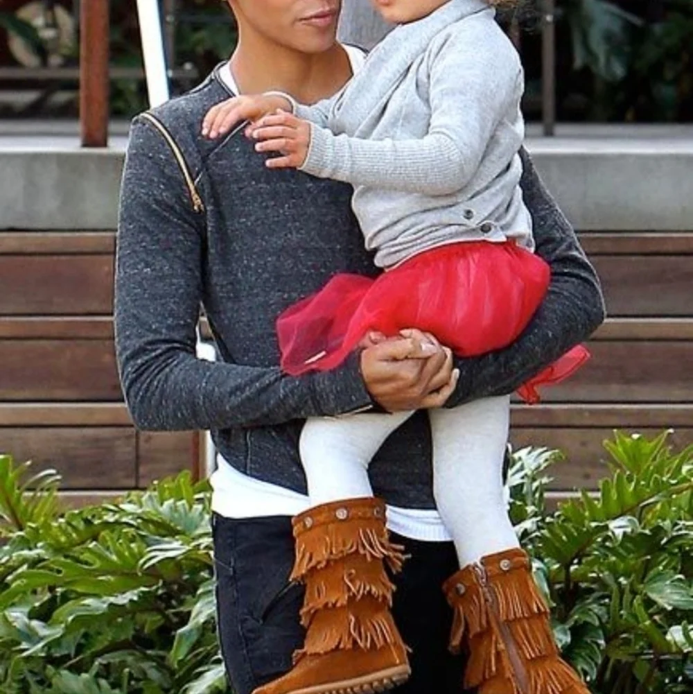 NEW! MINNETONKA Kids Big Girls Brown Leather Suede Tiered Fringe Boots 7.